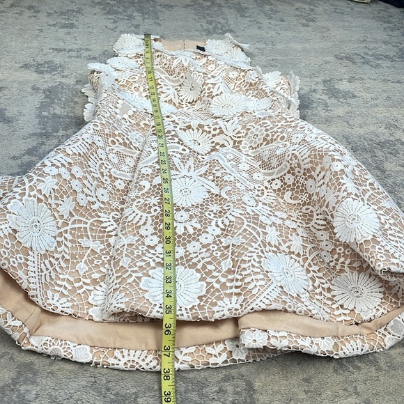 New Helen O'Connor Daisy Dress Mini Flare Open Back Floral Applique White Sz 14 - Picture 12 of 13